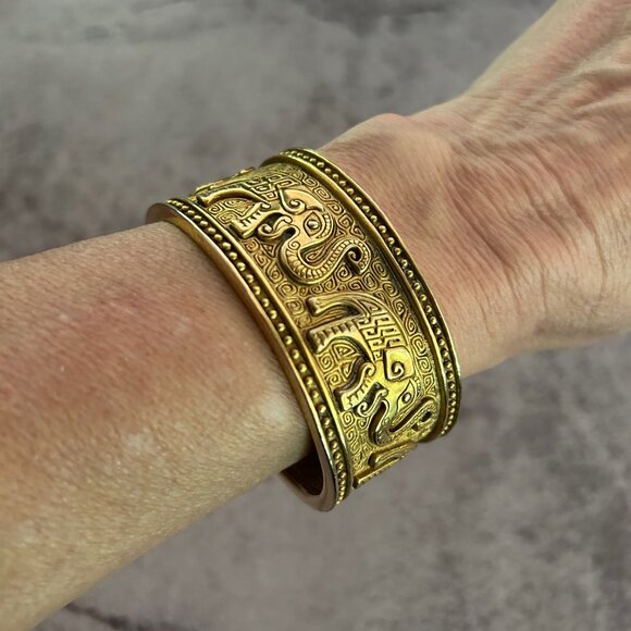 Vintage MMA Gold Elephant Cuff Bracelet India Metropolitan Museum 24kt plated - Picture 10 of 11
